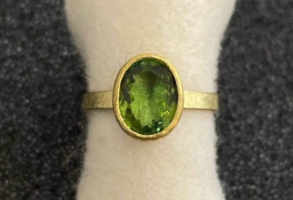 Green Tourmaline Oval Ring