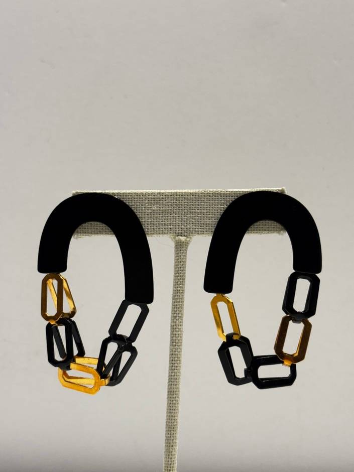 Links w/ Links Earrings - Black & Gold
