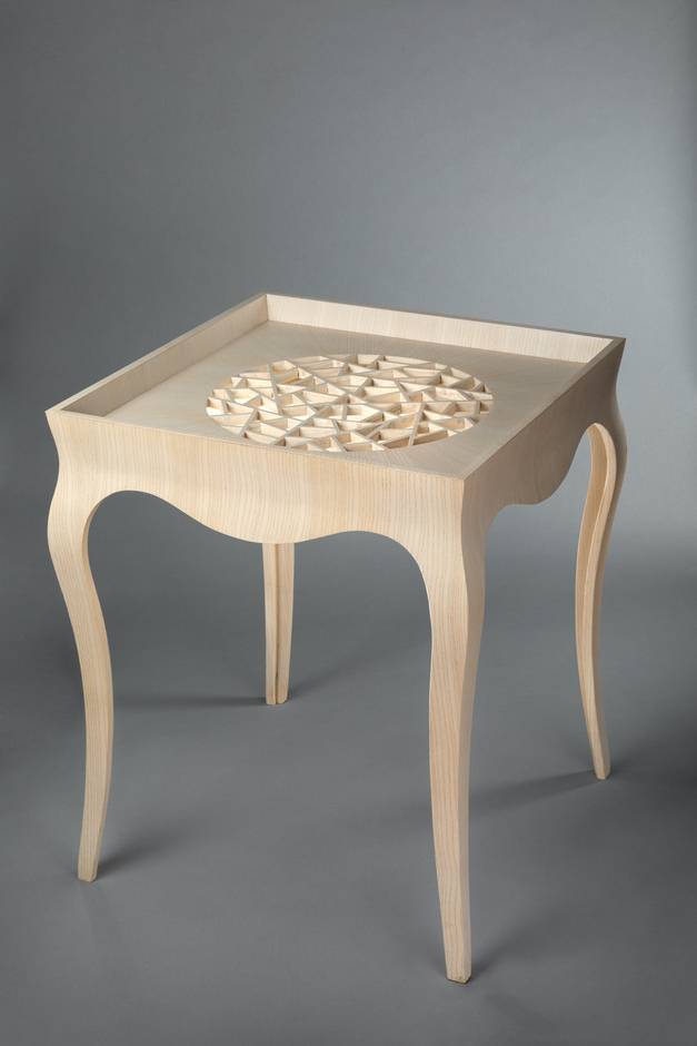 Ice Ray Tea Table