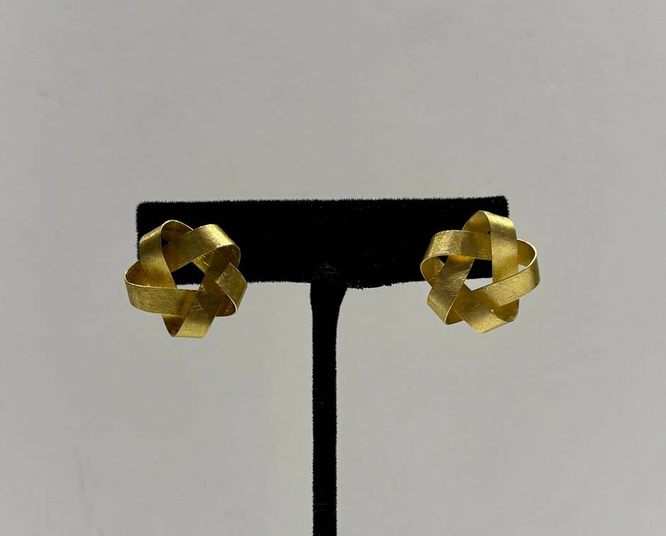 Gold Ribbon 5 Point Earrings