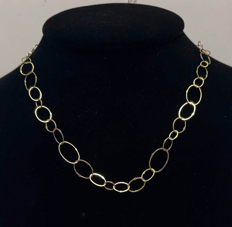 Varied Gold Oval Link Necklace