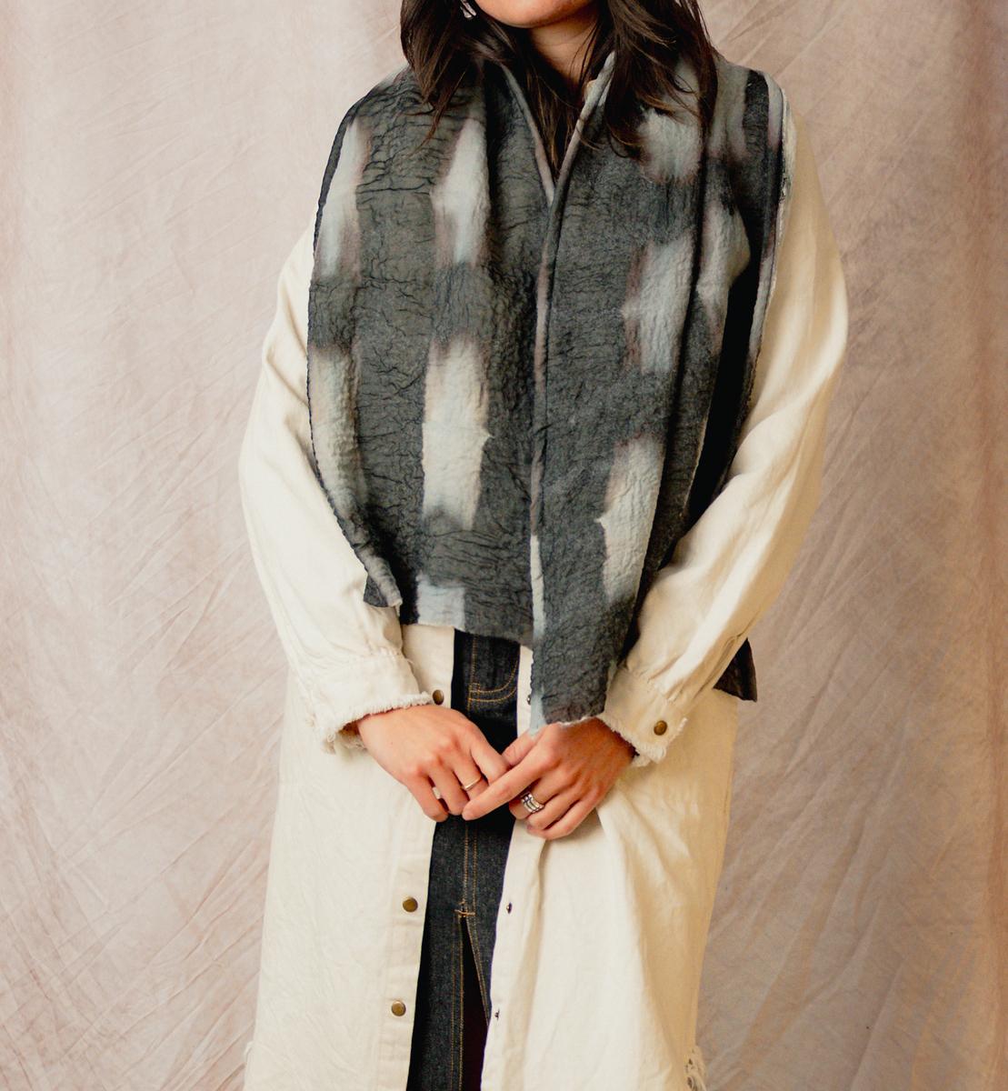Numo Scarf in Midnight Silk with White Merino